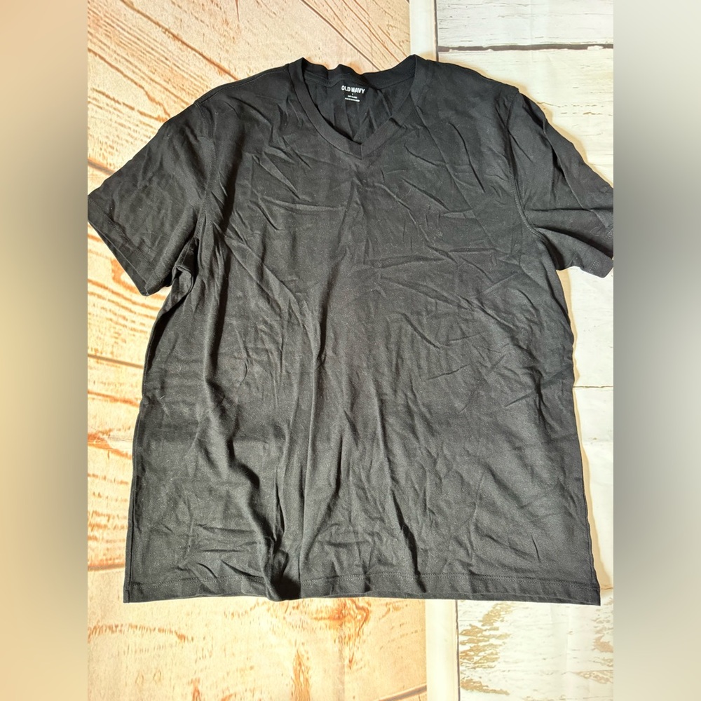 Old Navy Men's Black V-Neck Tee